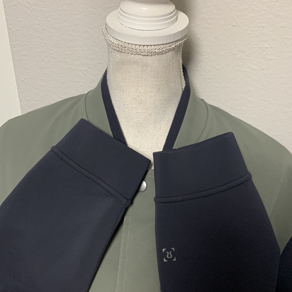 Lululemon jacket - Picture 5 of 7